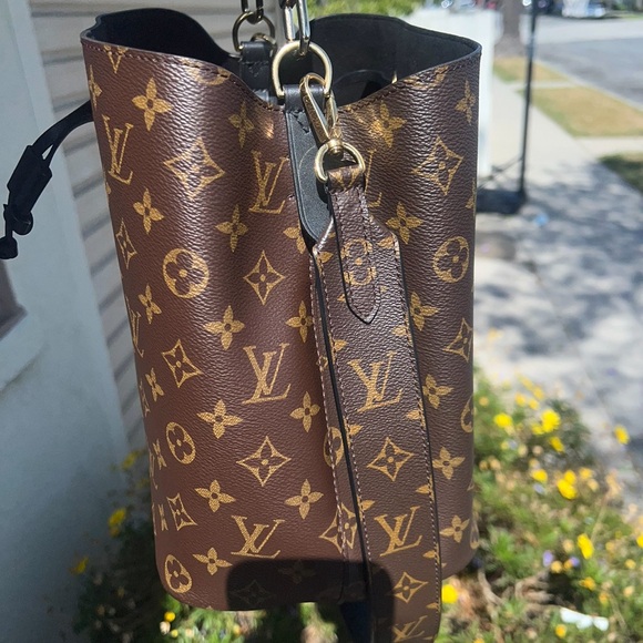 ❤️ NEONOE - MONO/BLK ❤️ - Picture 7 of 13